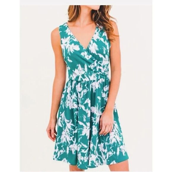 Gilli Jade White Abstract Sleeveless Front Wrap Womens Dress SZ Small - Picture 1 of 8